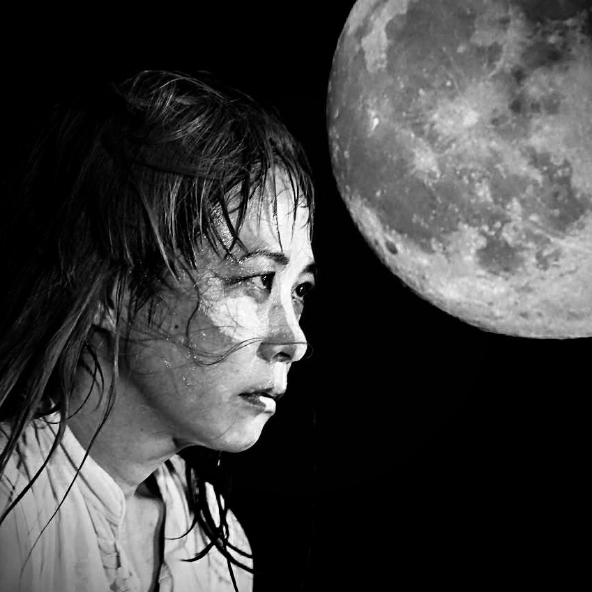 Full moon & butoh, created by Tokimitsu Mitsuhoshi-san, Thanks a lot 🙏🙏🙏
#butoh #butoh_dance #hiroshima #fullmoonphoto #moonphoto #improvisationdance #oddrooming #rakurakumarket #rakurakuen #舞踏 #hiroshimabutoh